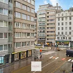 Bloss. * Οστένδη